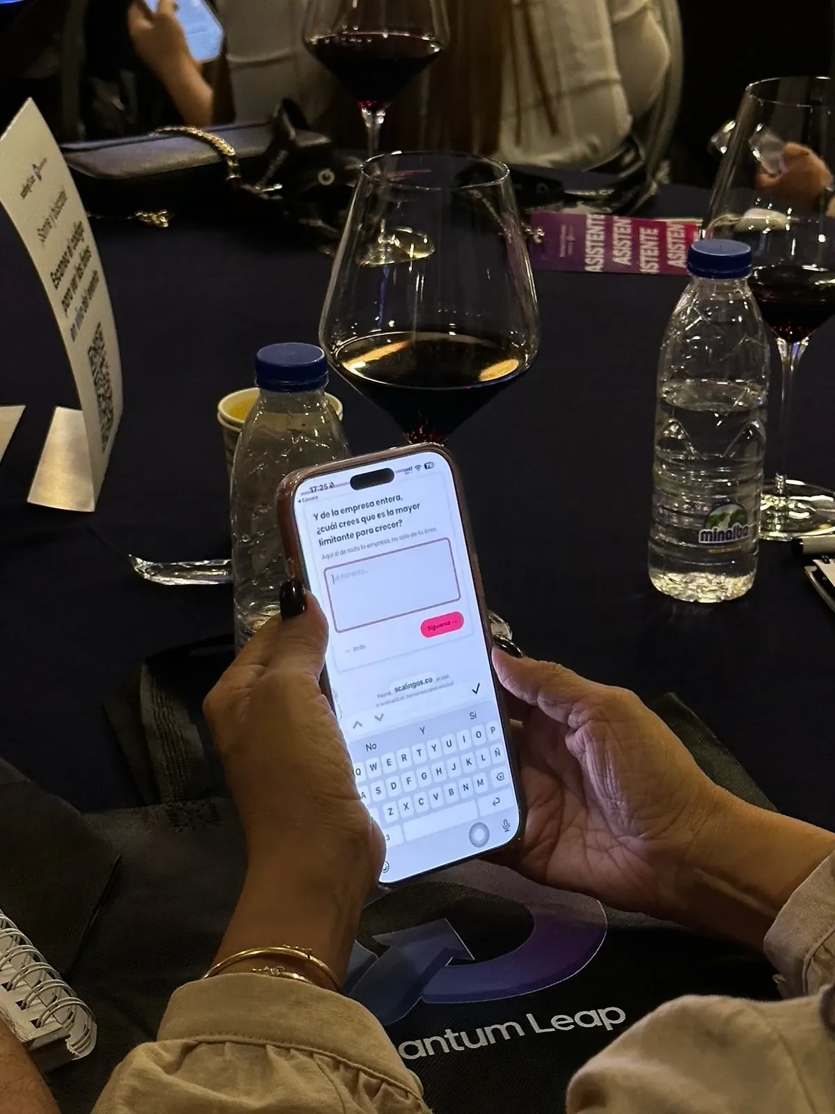 Celular con la pregunta «¿cuál crees que es la mayor limitante para crecer?»